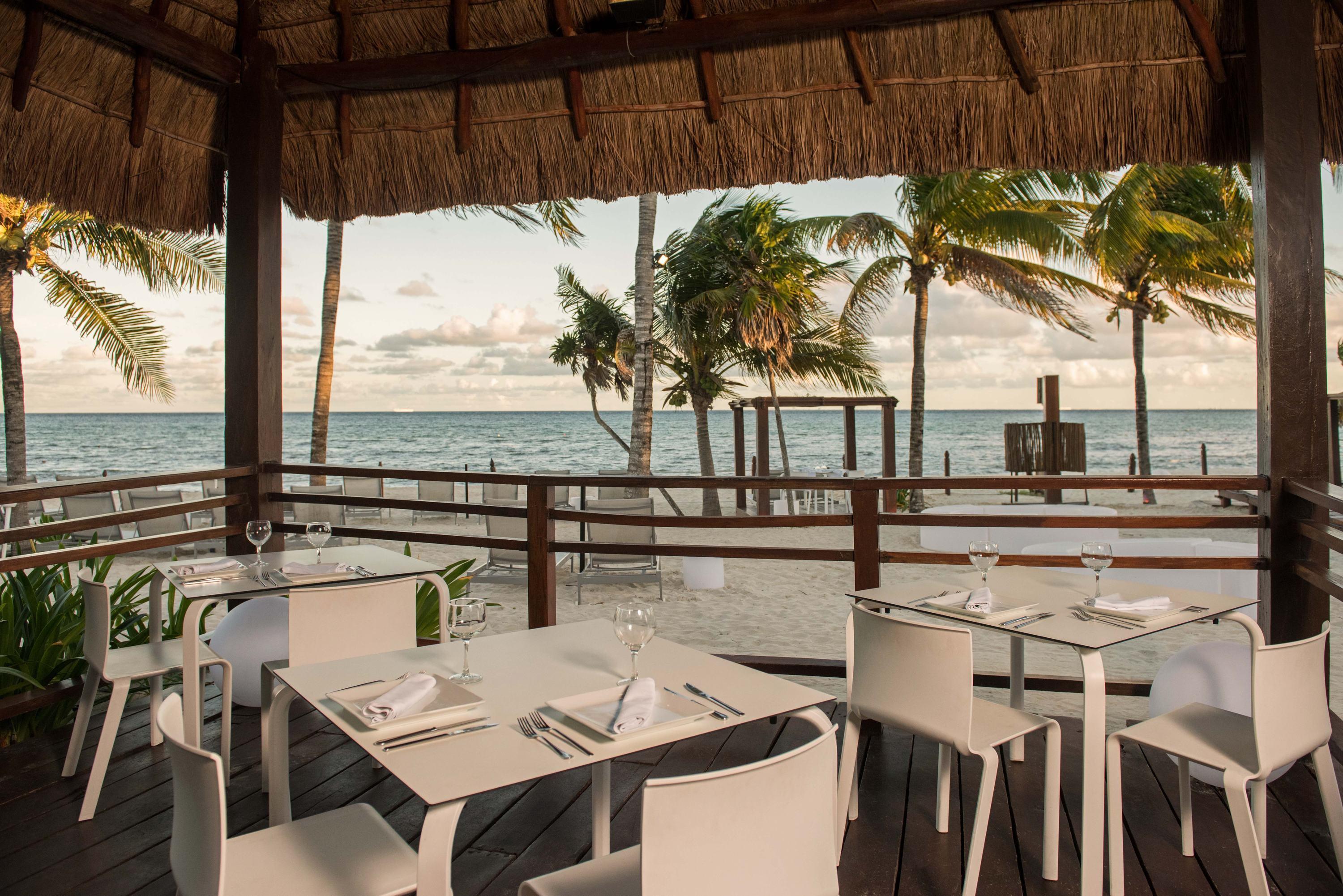 Grand Riviera Princess Плая дел Кармен Екстериор снимка Restaurant at the Grand Palladium Hotel