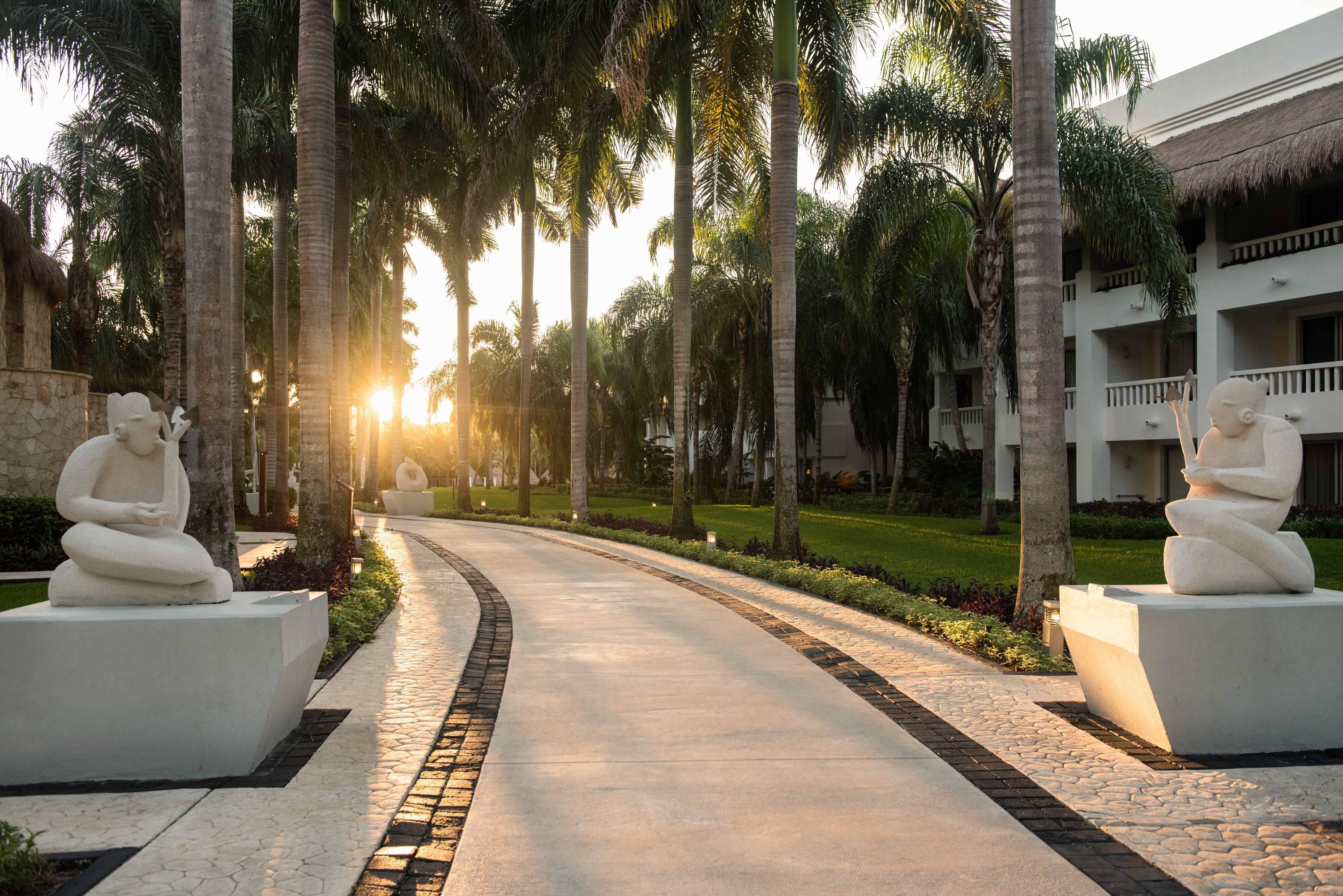 Grand Riviera Princess Плая дел Кармен Екстериор снимка Sunset at the resort